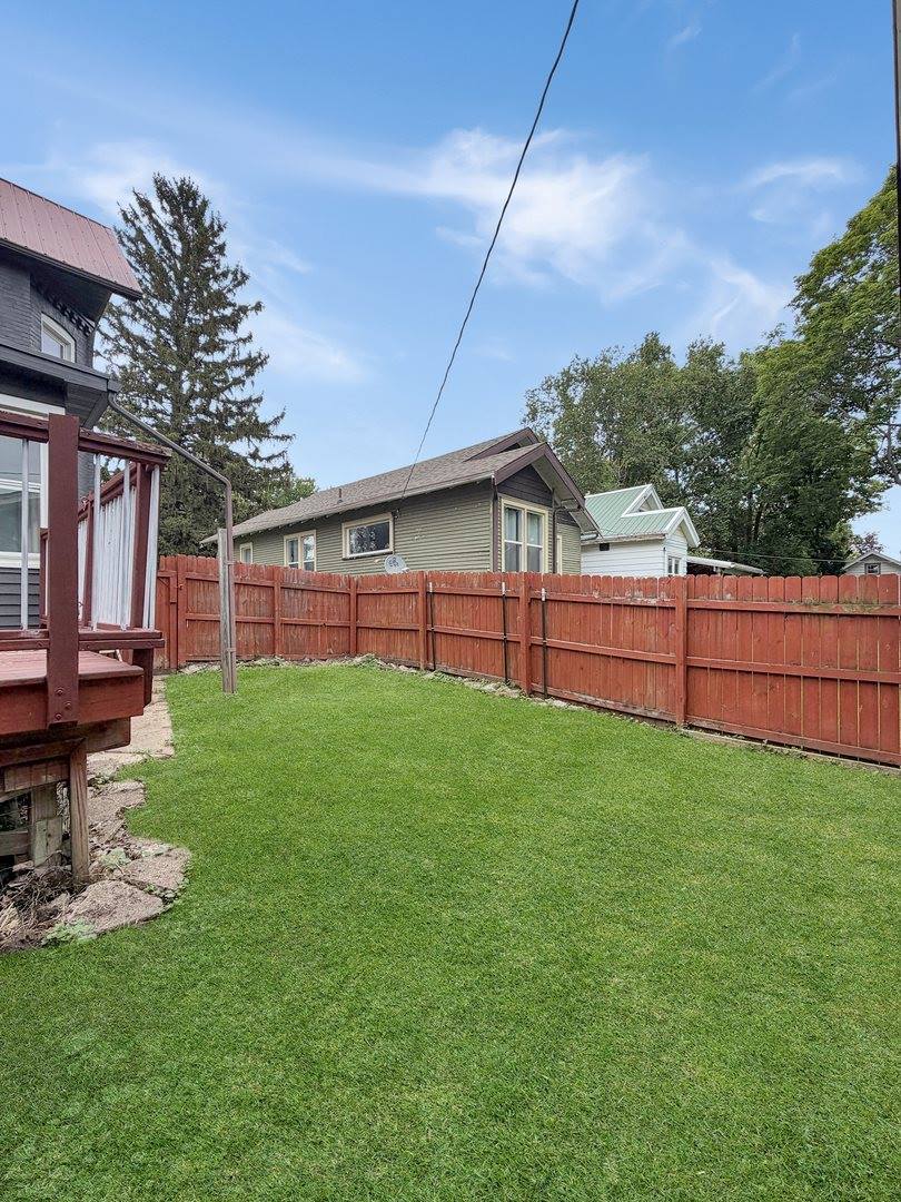 625 West Ringold Street, Freeport, IL 61032