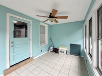 625 West Ringold Street, Freeport, IL 61032