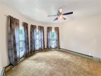 625 West Ringold Street, Freeport, IL 61032