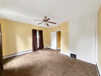 625 West Ringold Street, Freeport, IL 61032
