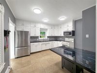 625 West Ringold Street, Freeport, IL 61032