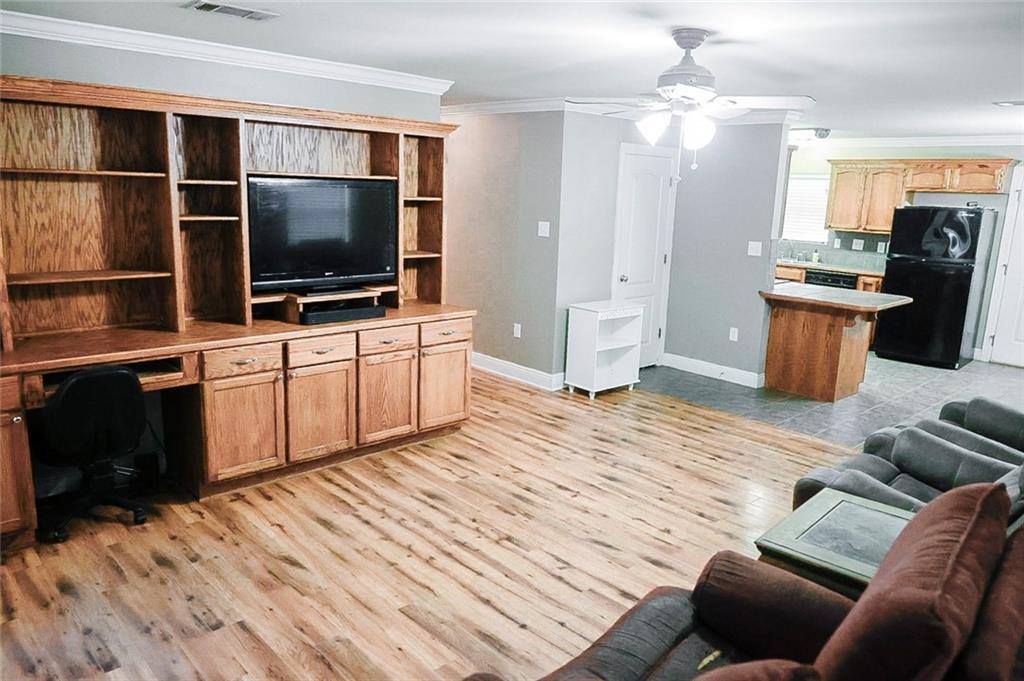 14420 Pine Drive, Walker, LA 70785