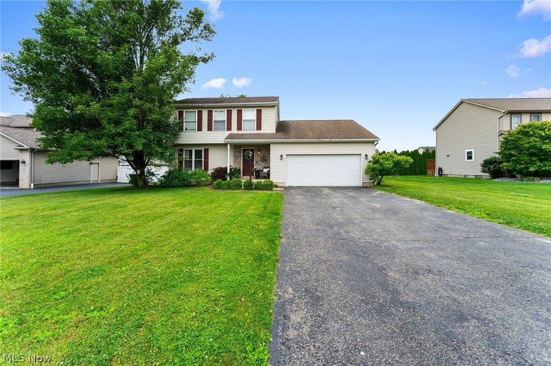 10460 Carrie Drive, New Middletown, OH 44442