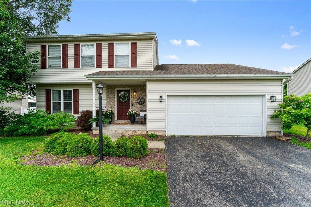 10460 Carrie Drive, New Middletown, OH 44442