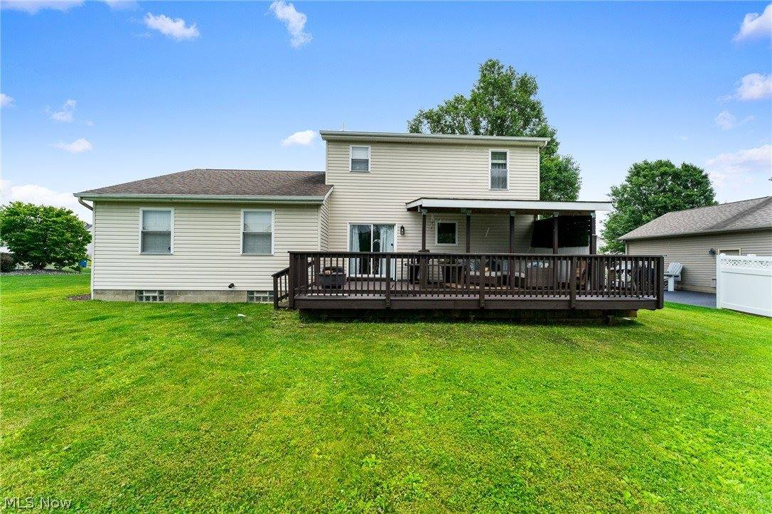 10460 Carrie Drive, New Middletown, OH 44442