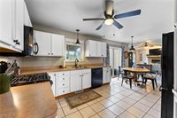 10460 Carrie Drive, New Middletown, OH 44442