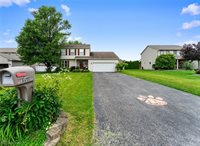 10460 Carrie Drive, New Middletown, OH 44442