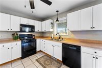 10460 Carrie Drive, New Middletown, OH 44442
