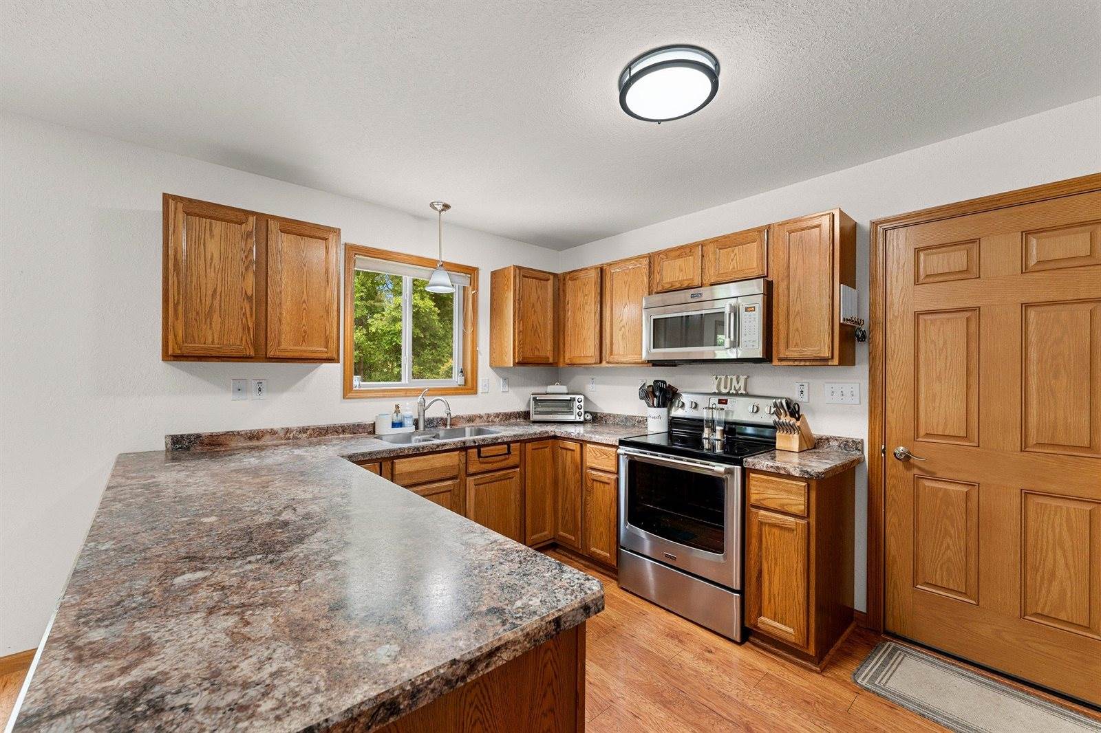 1218 Rosa Avenue, Crivitz, WI 54114