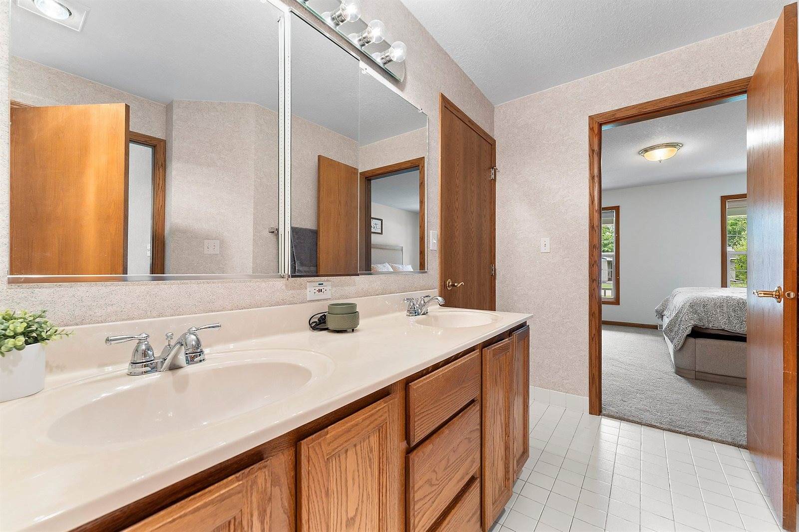 1218 Rosa Avenue, Crivitz, WI 54114