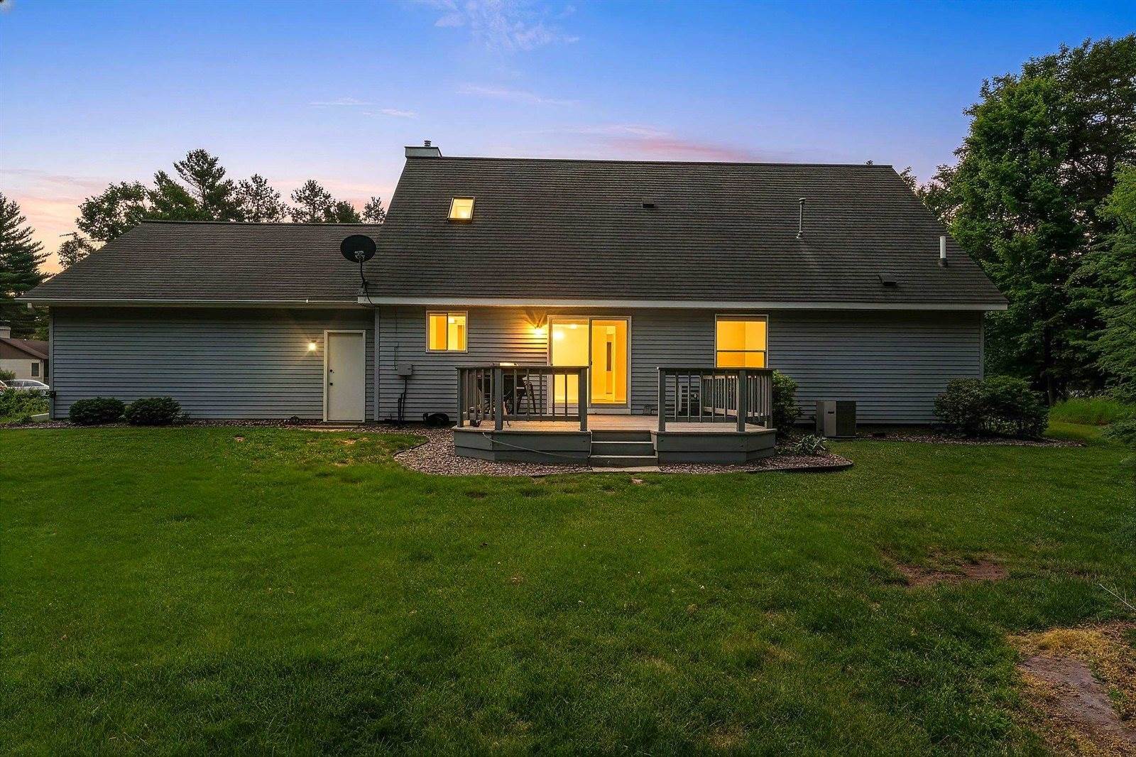 1218 Rosa Avenue, Crivitz, WI 54114