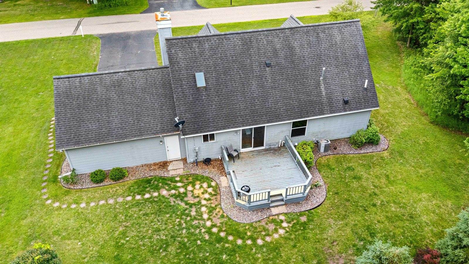 1218 Rosa Avenue, Crivitz, WI 54114