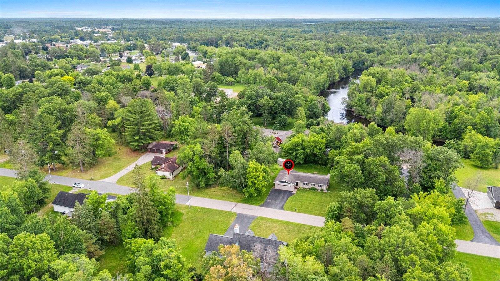 1218 Rosa Avenue, Crivitz, WI 54114