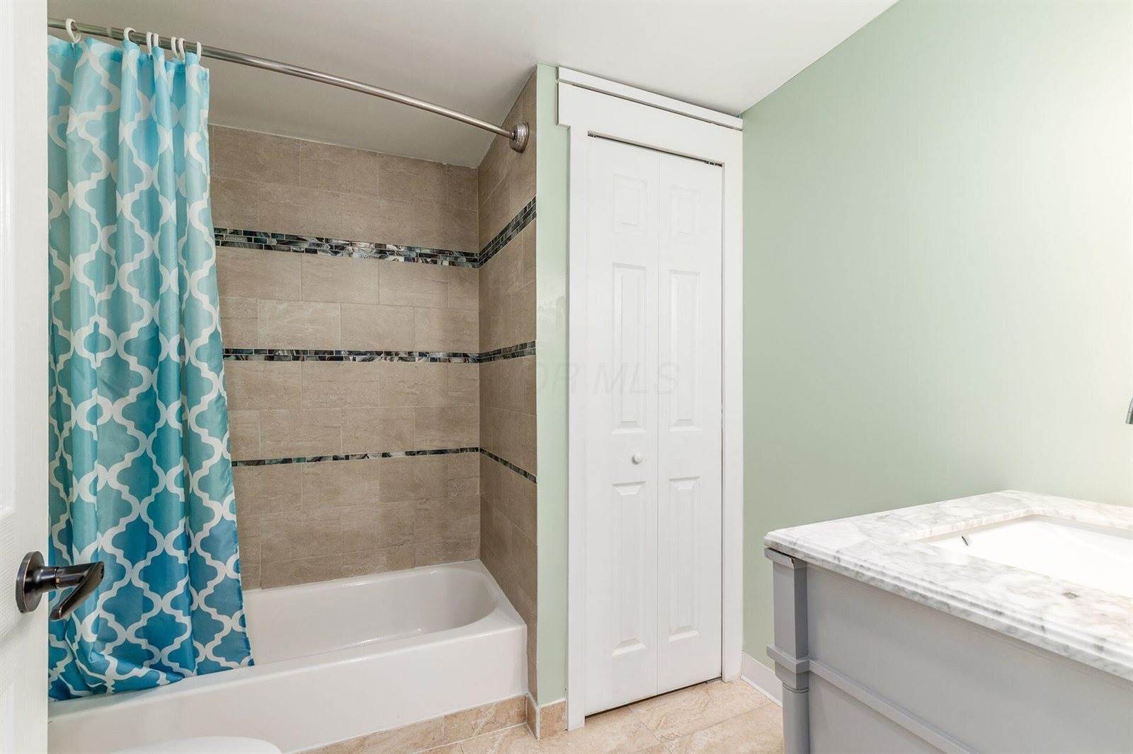 2051 Briarwood Avenue, Columbus, OH 43211