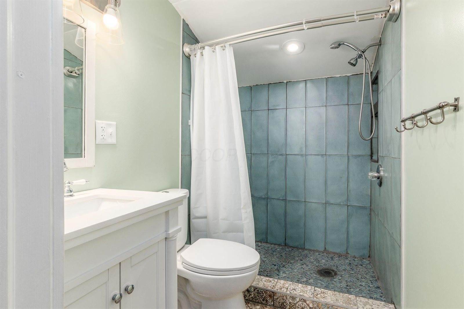 2051 Briarwood Avenue, Columbus, OH 43211
