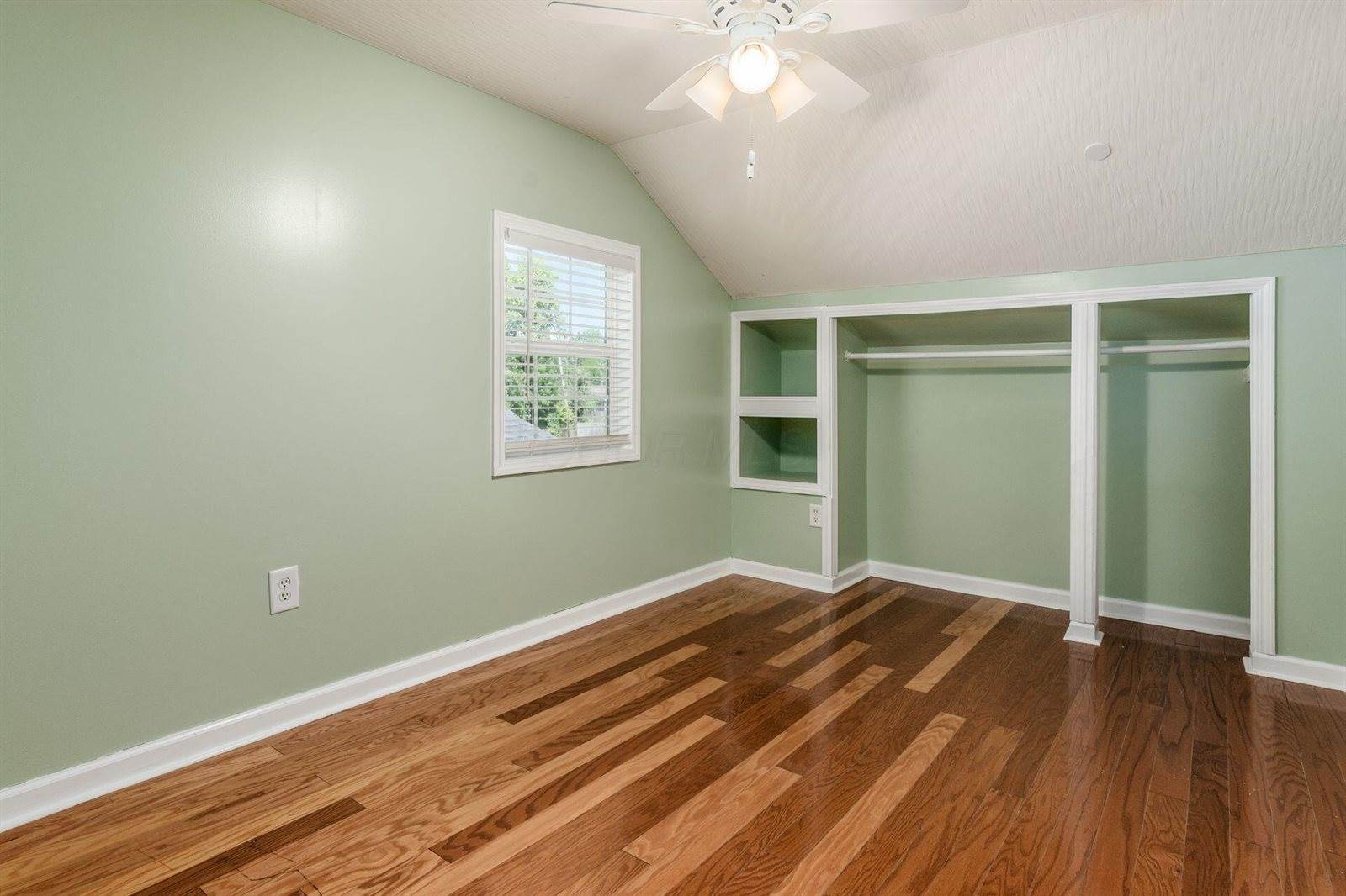 2051 Briarwood Avenue, Columbus, OH 43211