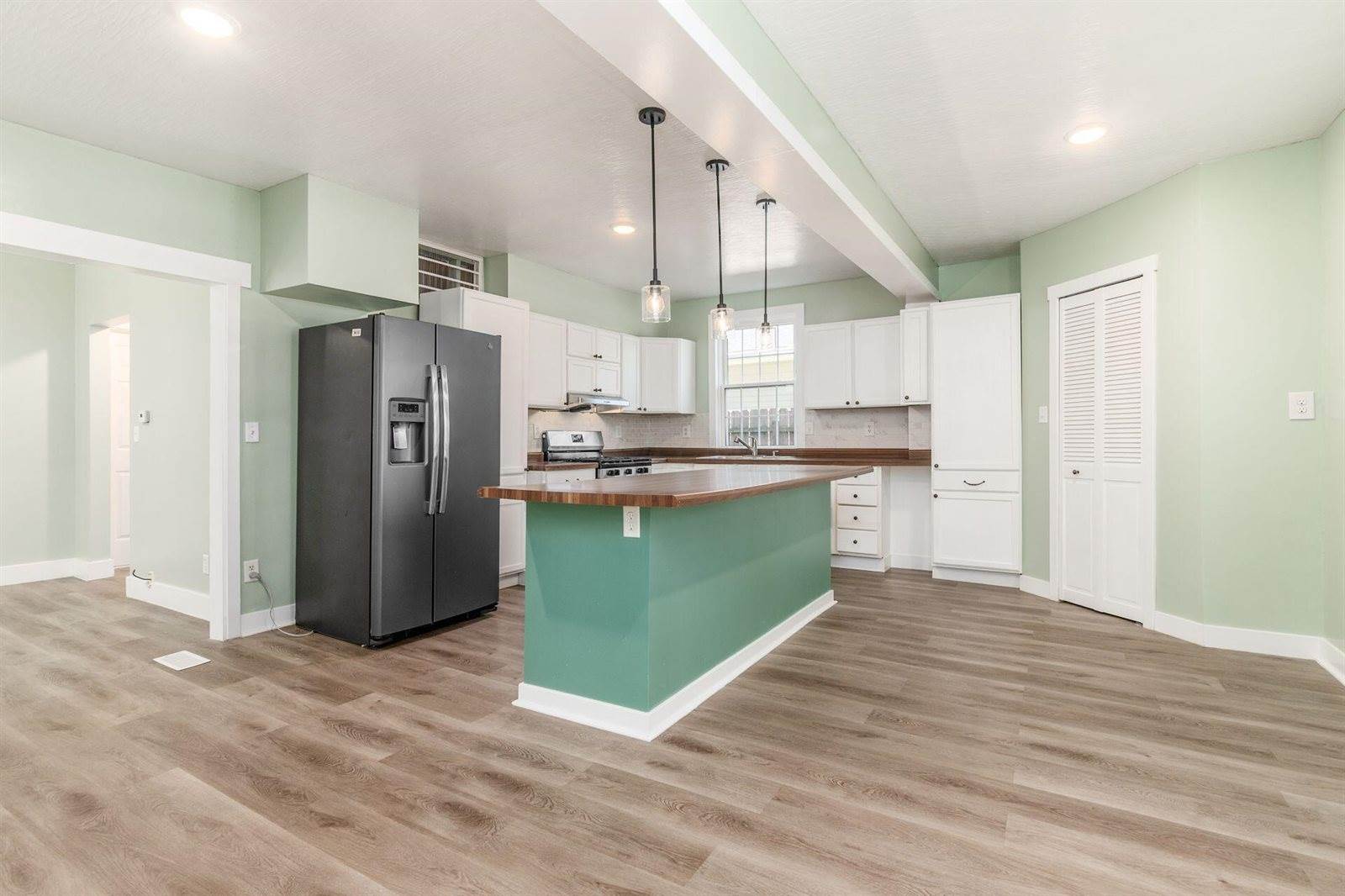 2051 Briarwood Avenue, Columbus, OH 43211