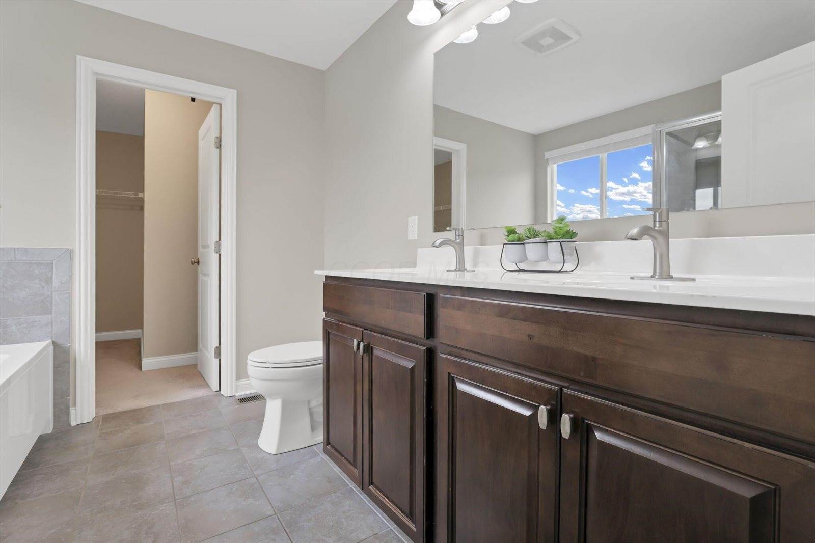 5950 Mchine Way, Westerville, OH 43081