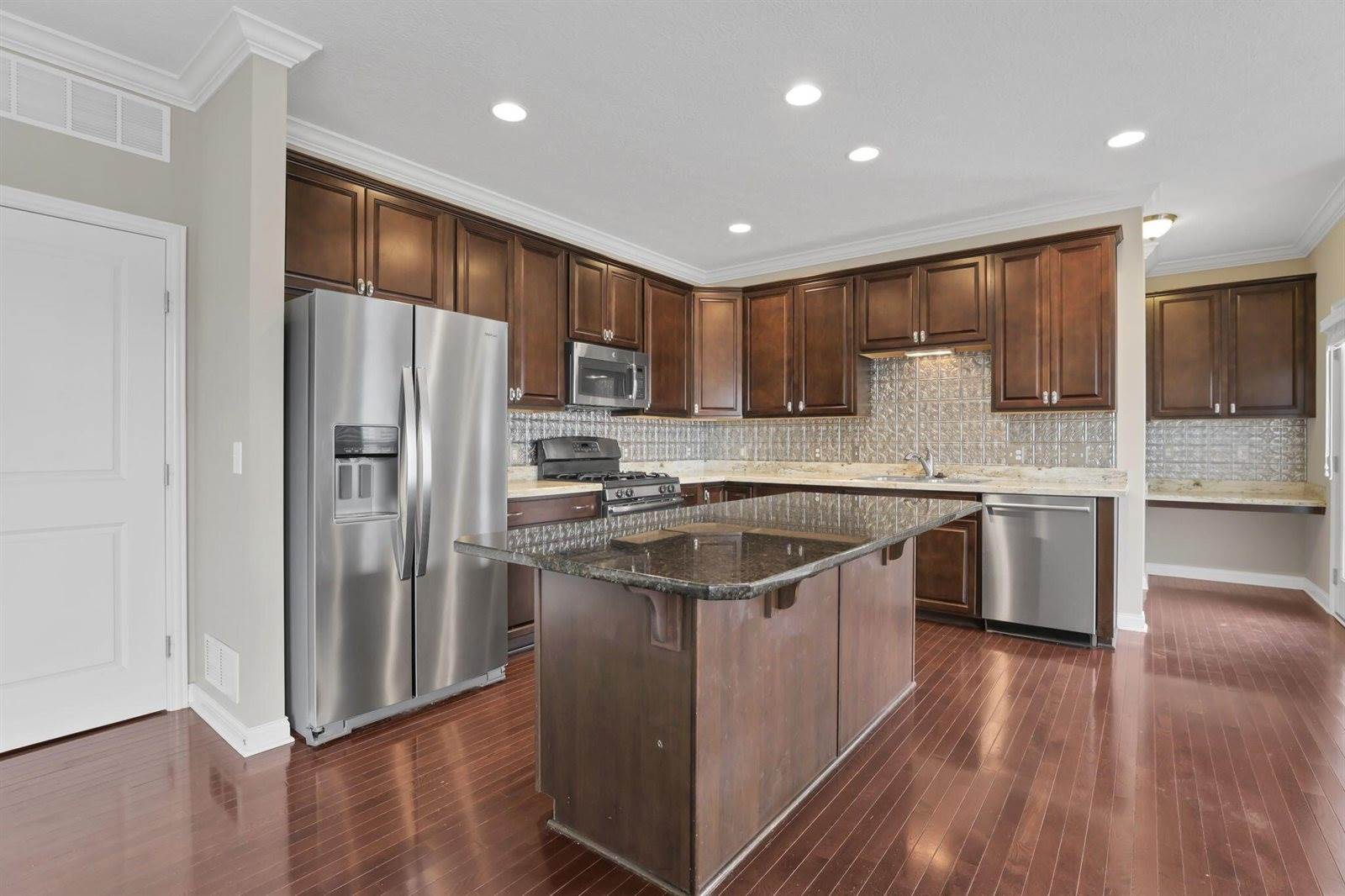 5950 Mchine Way, Westerville, OH 43081