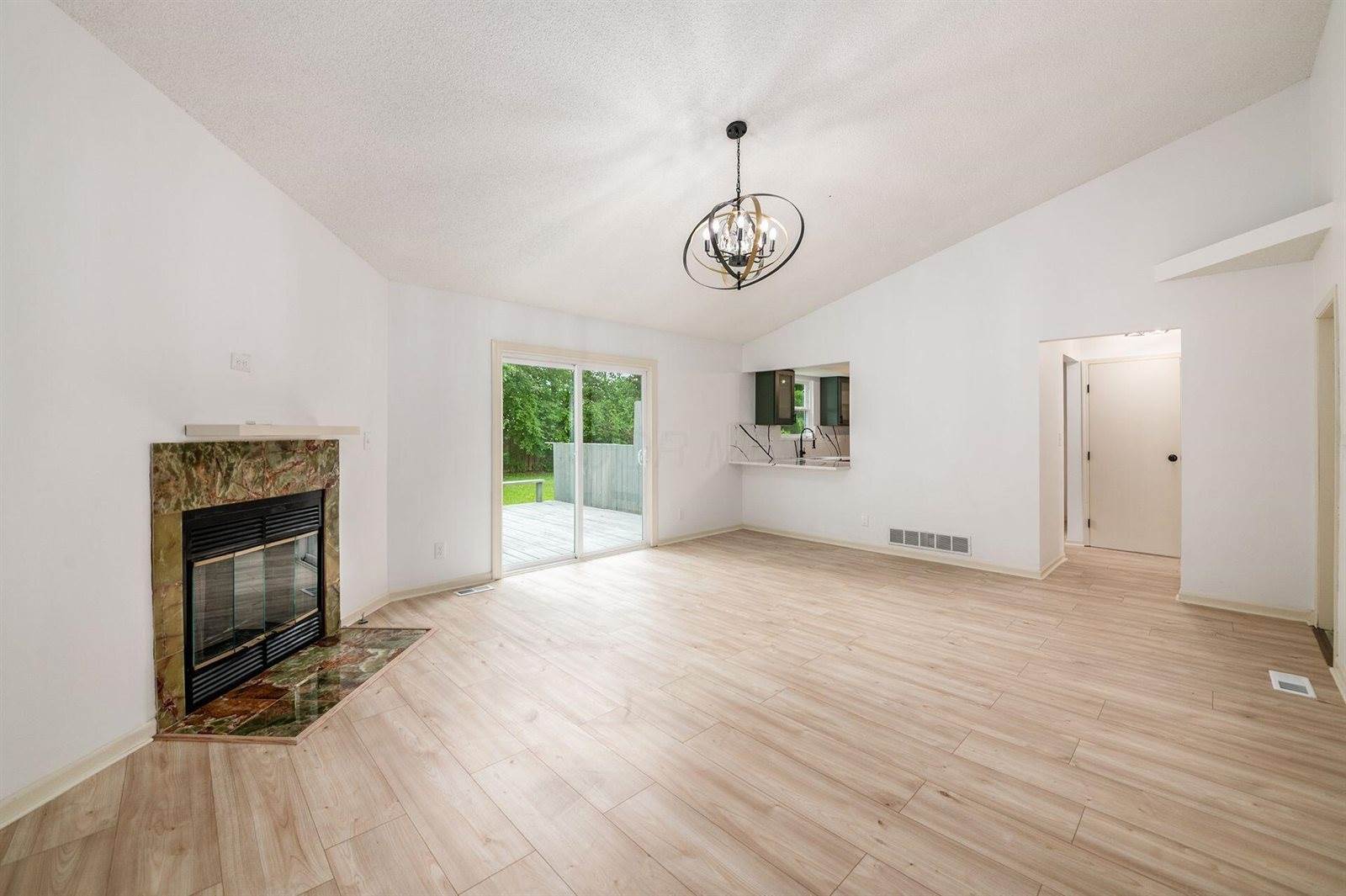 6428 Berry Pond Way, Canal Winchester, OH 43110