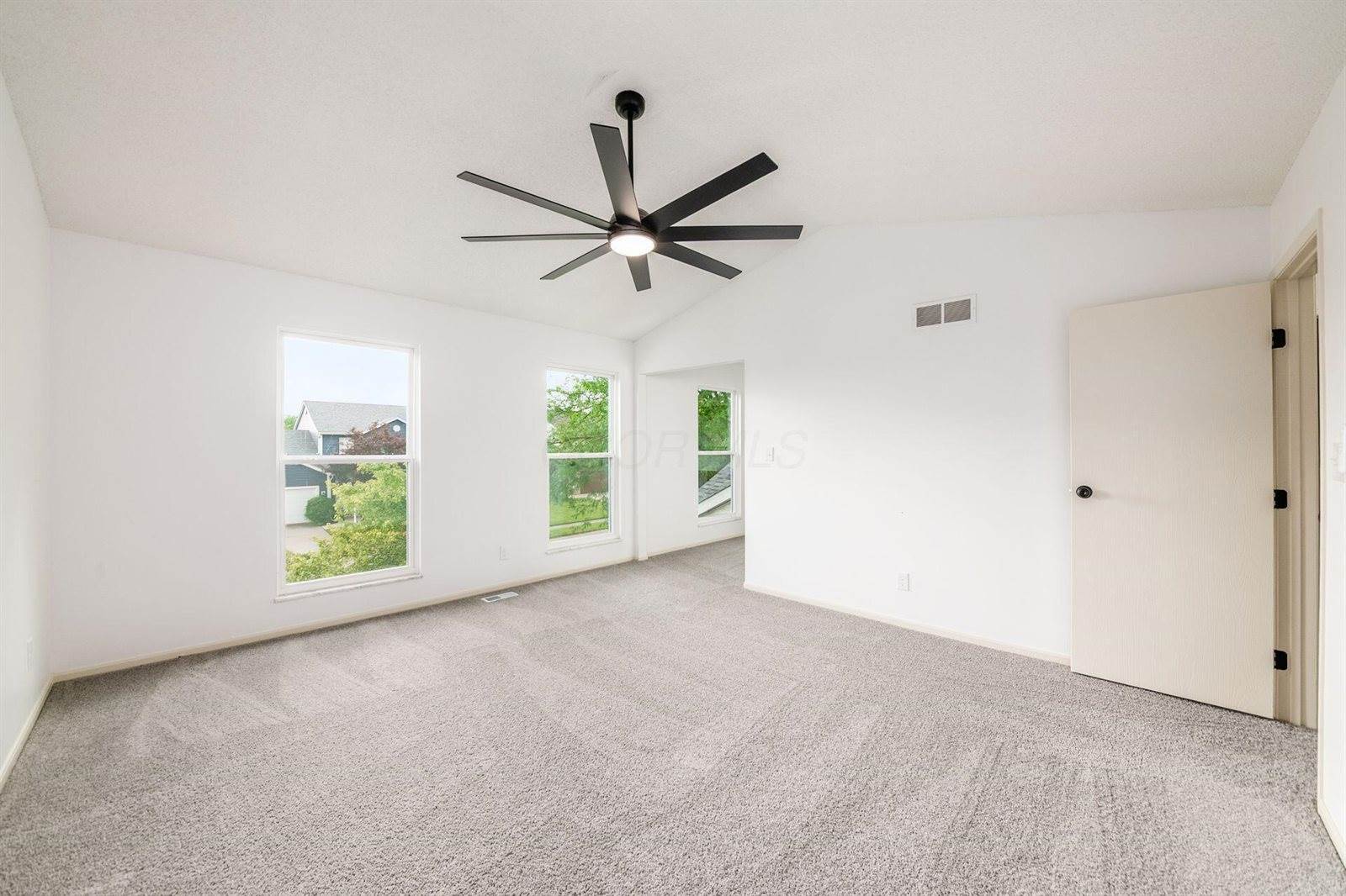 6428 Berry Pond Way, Canal Winchester, OH 43110