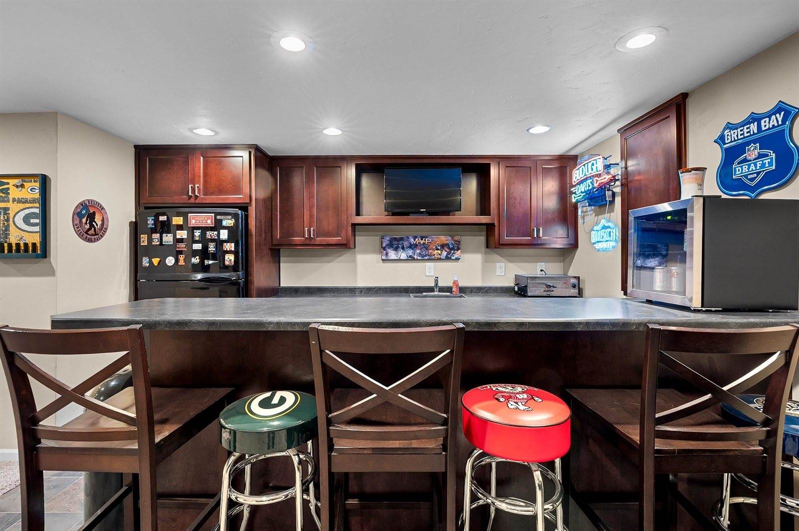 3166 Egan Lane, Green Bay, WI 54311