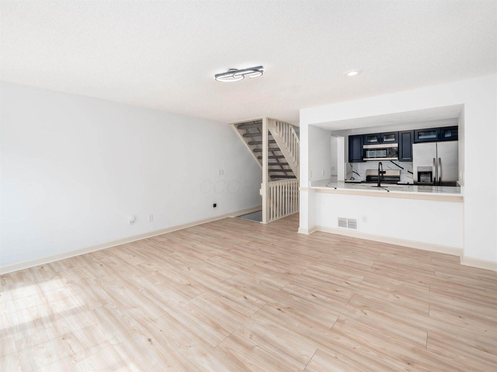 2032 Burbridge Lane, Hilliard, OH 43026