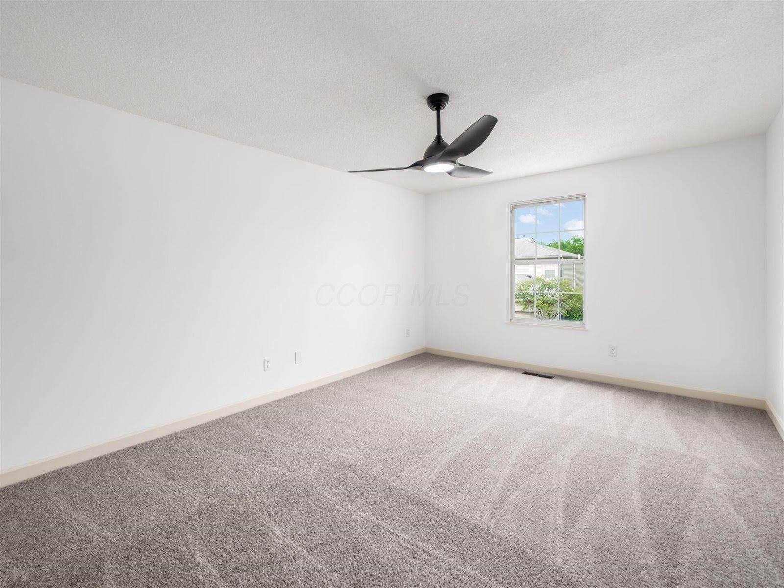 2032 Burbridge Lane, Hilliard, OH 43026