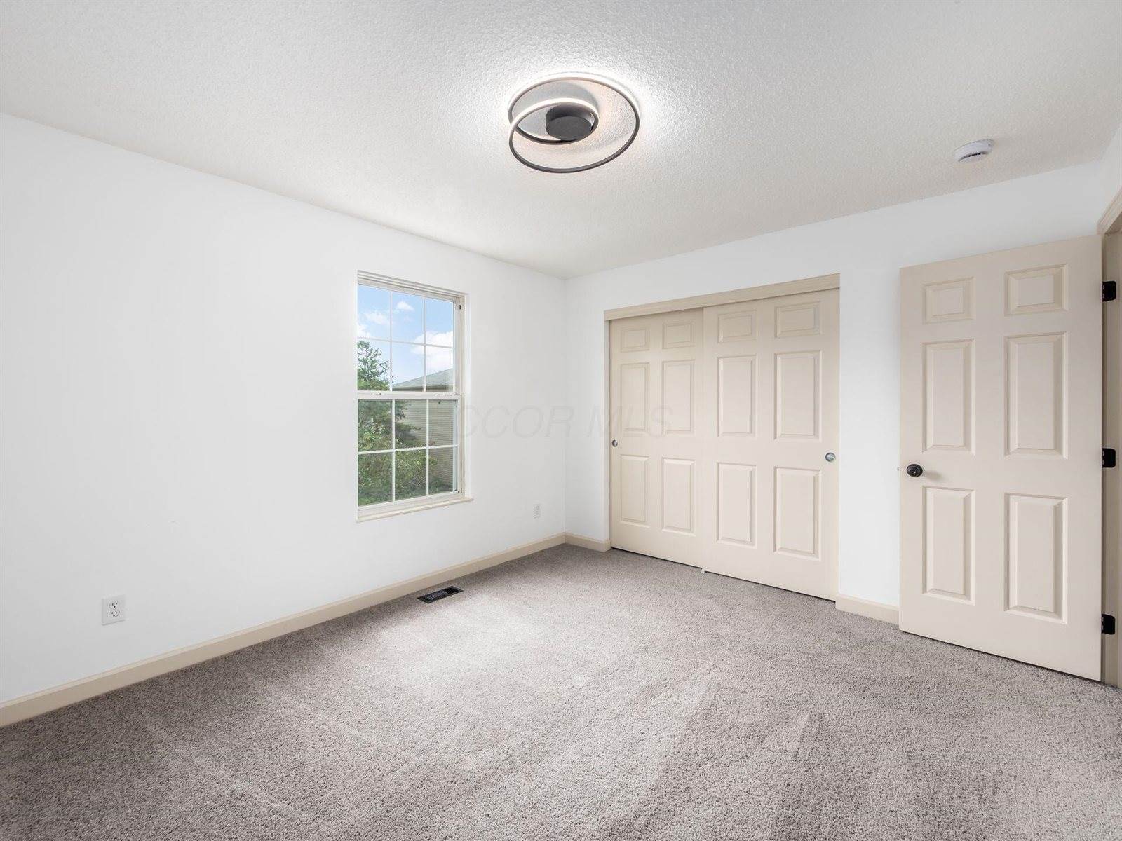 2032 Burbridge Lane, Hilliard, OH 43026