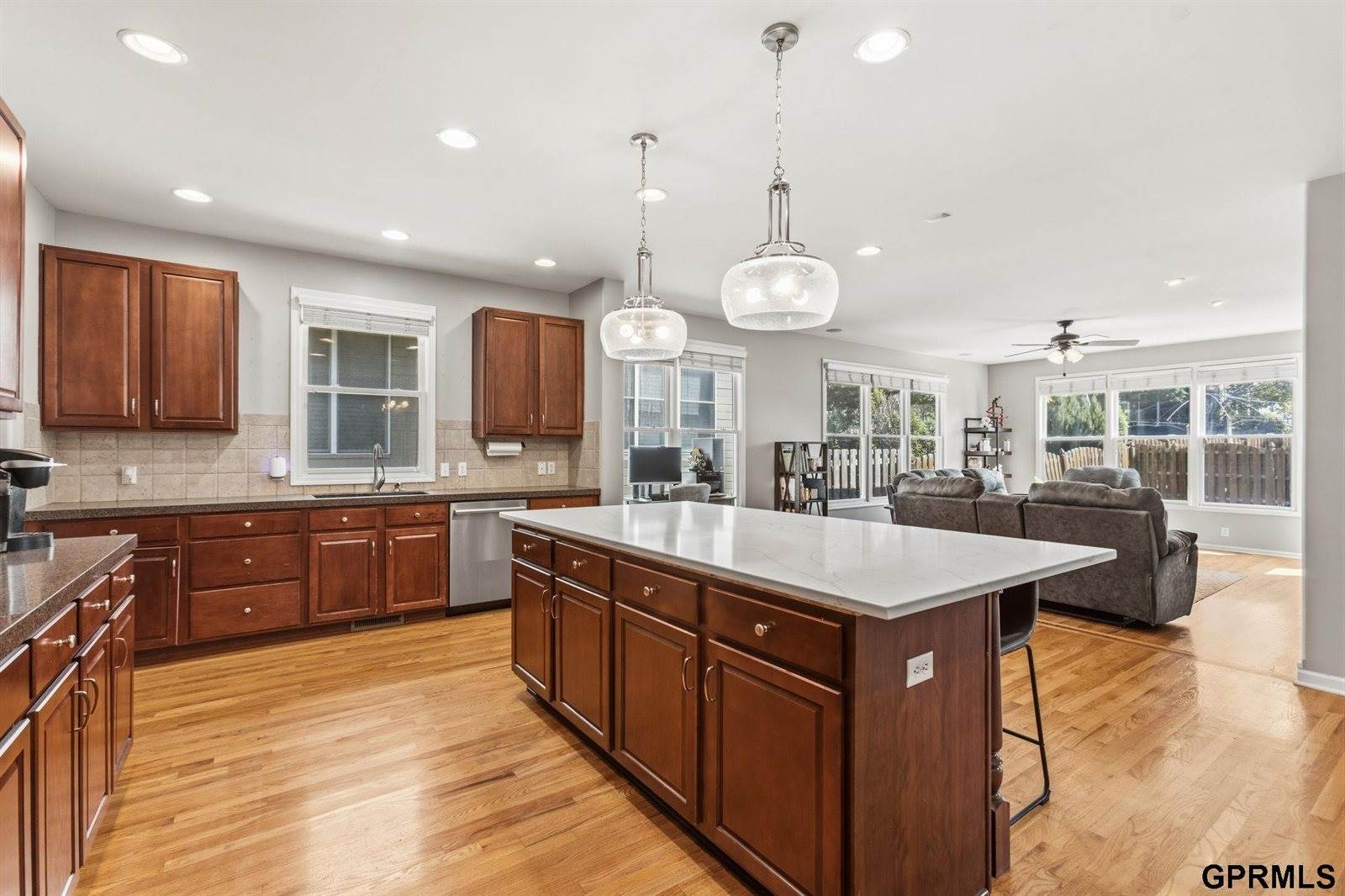 18025 Dewey Circle, Elkhorn, NE 68022