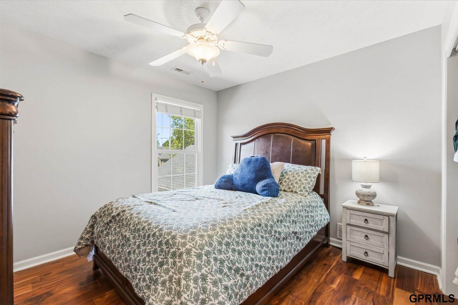 18025 Dewey Circle, Elkhorn, NE 68022