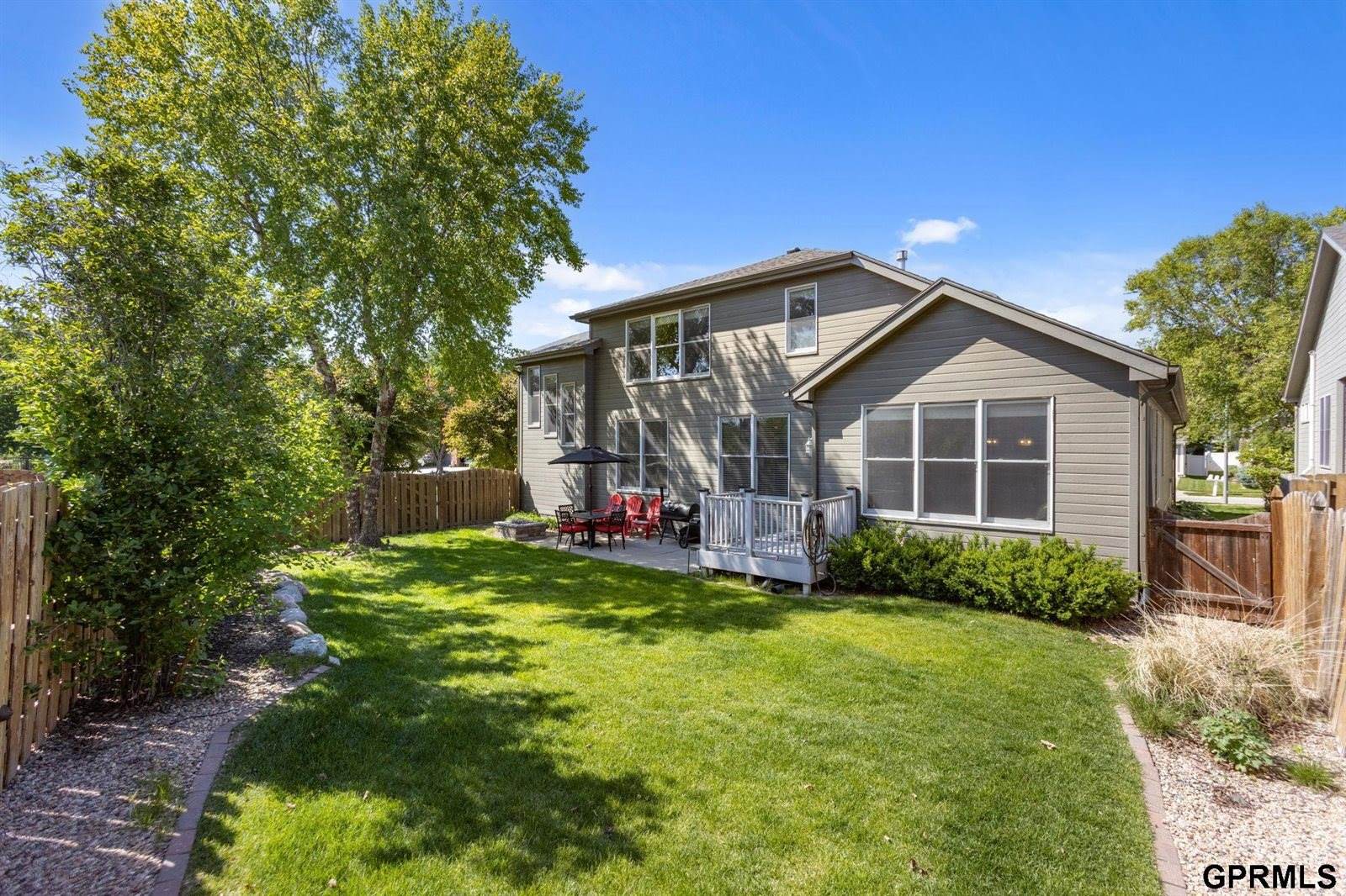 18025 Dewey Circle, Elkhorn, NE 68022