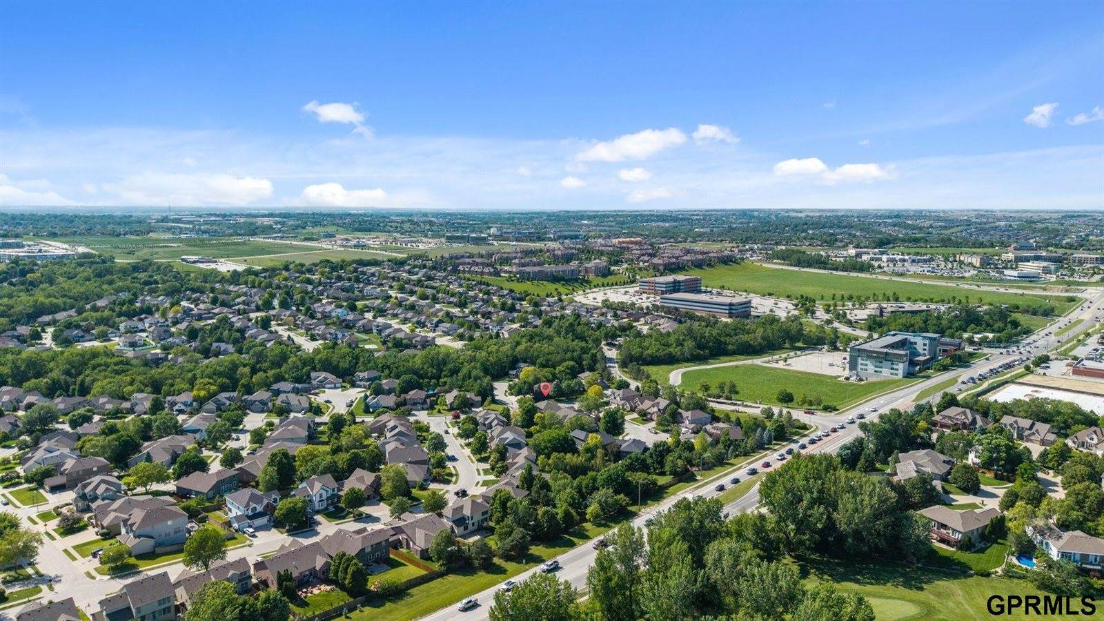 18025 Dewey Circle, Elkhorn, NE 68022
