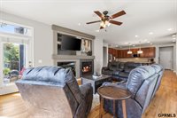18025 Dewey Circle, Elkhorn, NE 68022