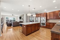 18025 Dewey Circle, Elkhorn, NE 68022