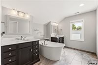 18025 Dewey Circle, Elkhorn, NE 68022