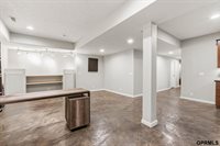 18025 Dewey Circle, Elkhorn, NE 68022