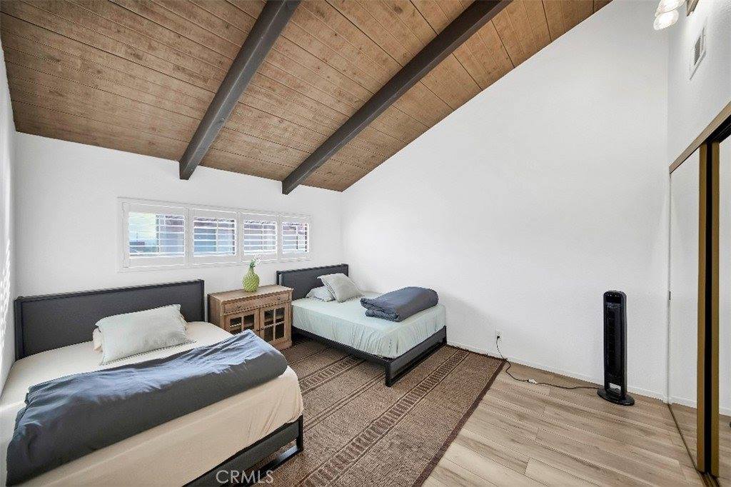 10444 Canoga Avenue, Chatsworth, CA 91311