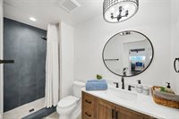 10444 Canoga Avenue, Chatsworth, CA 91311