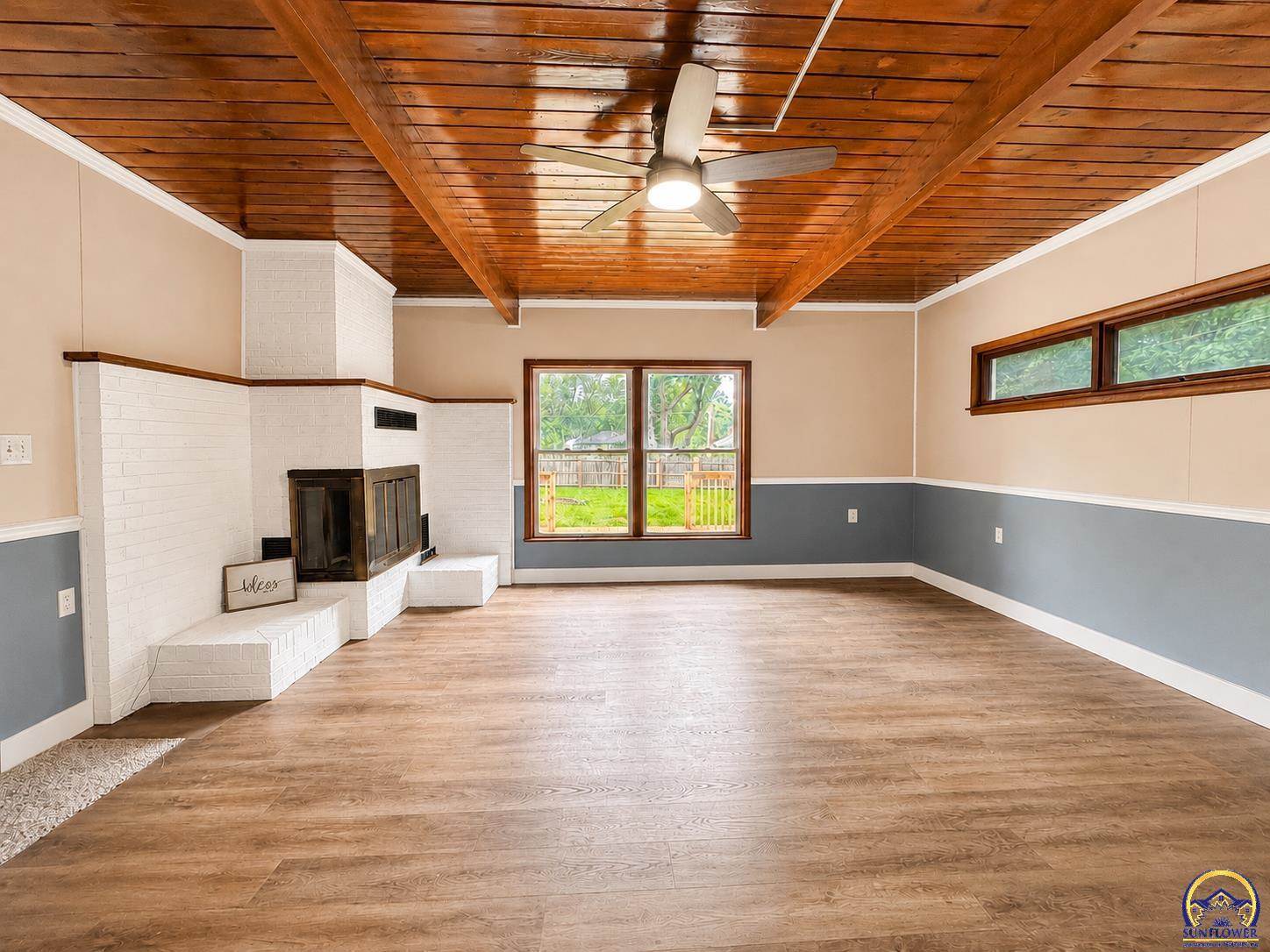 2226 SW Burnett RD, Topeka, KS 66614