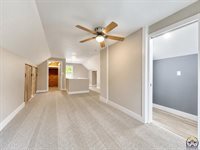 2226 SW Burnett RD, Topeka, KS 66614