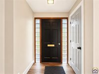 2226 SW Burnett RD, Topeka, KS 66614