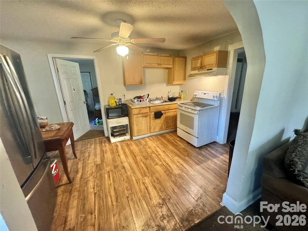 1028 Karendale Avenue, Charlotte, NC 28208