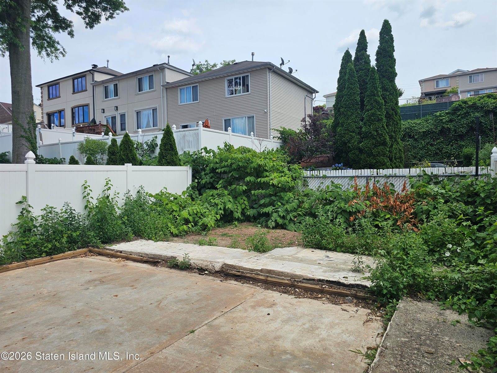 338 Clifton Avenue, Staten Island, NY 10305