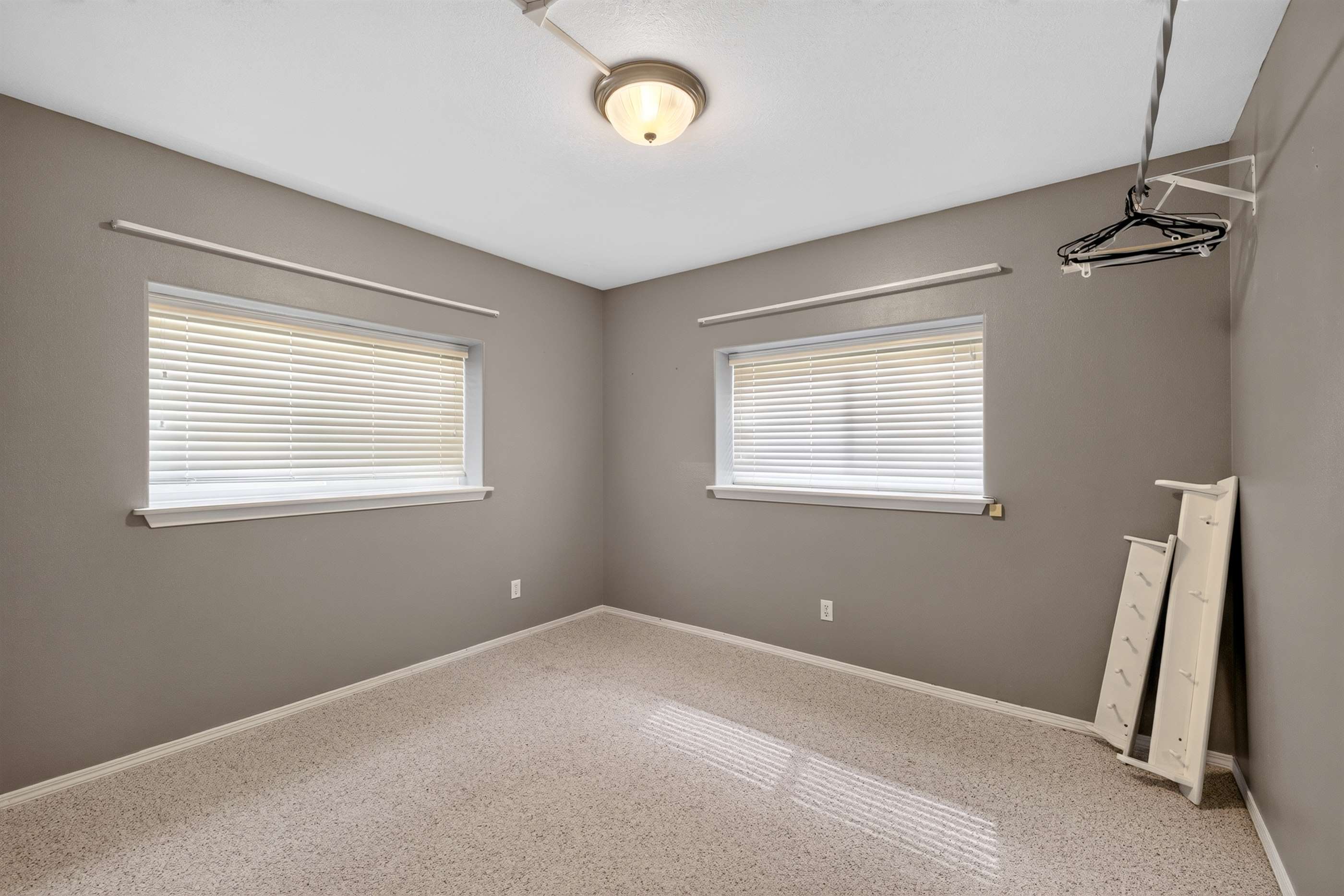 367 Poplar Dr, Elko, NV 89801