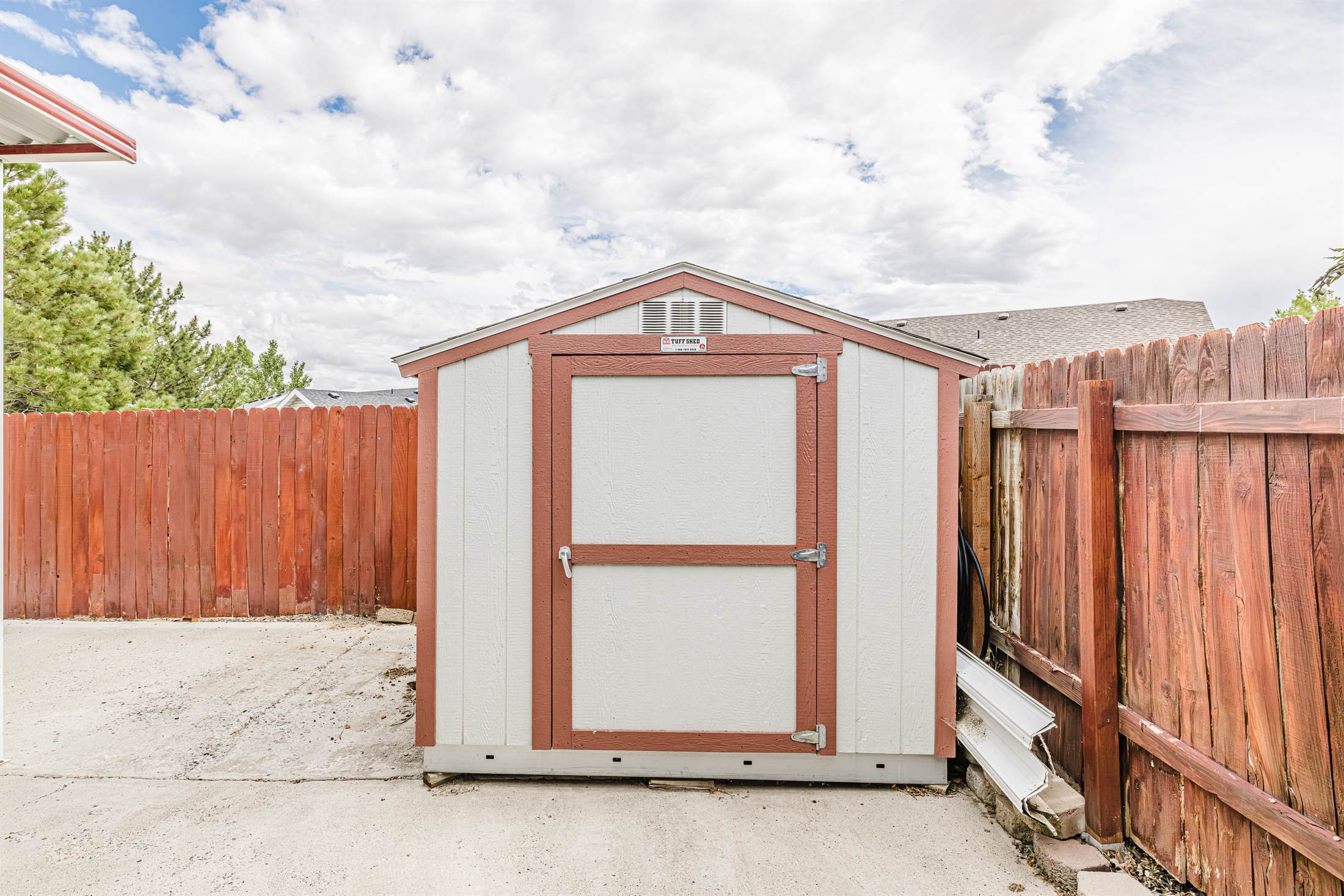 367 Poplar Dr, Elko, NV 89801