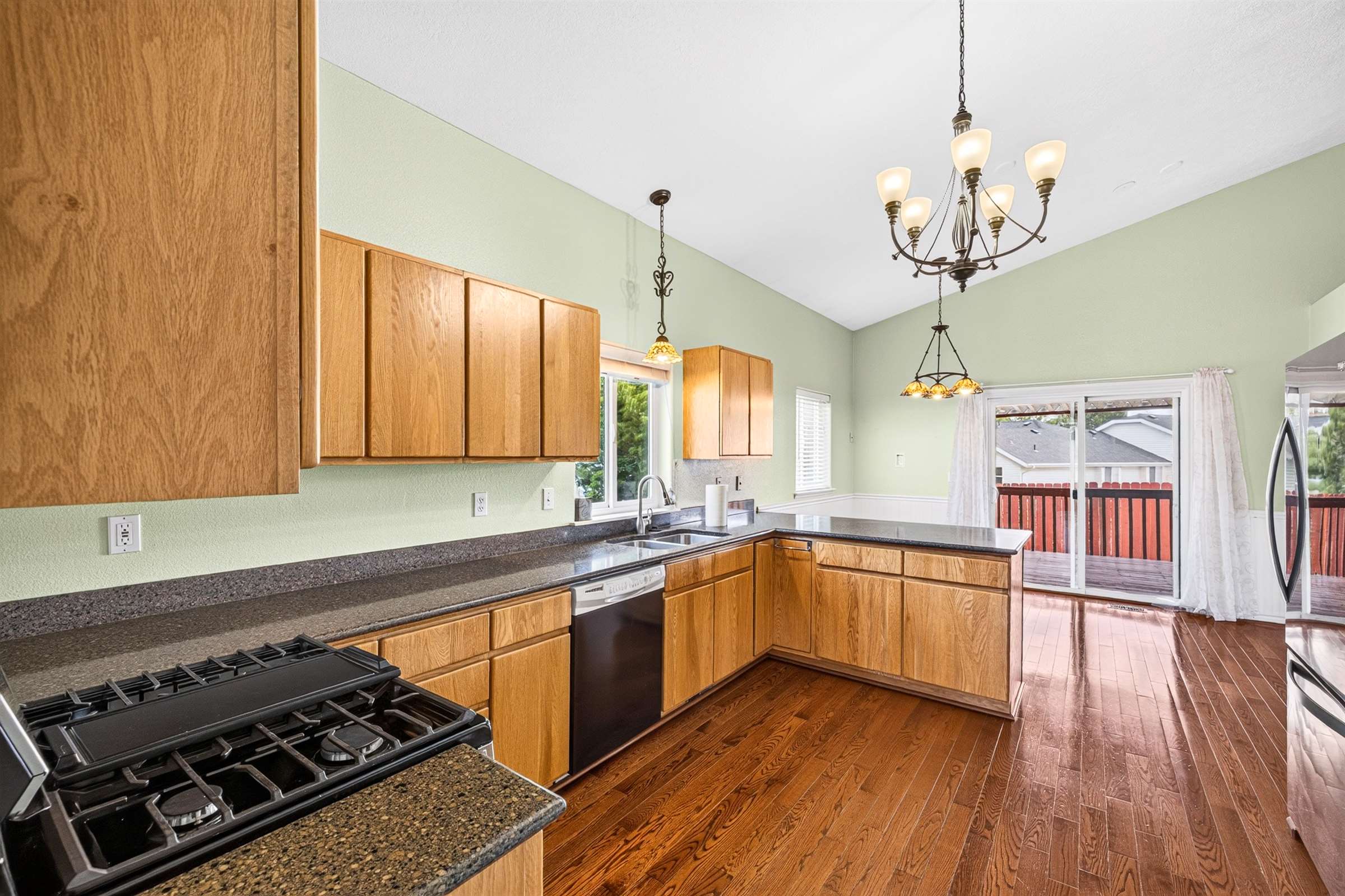367 Poplar Dr, Elko, NV 89801