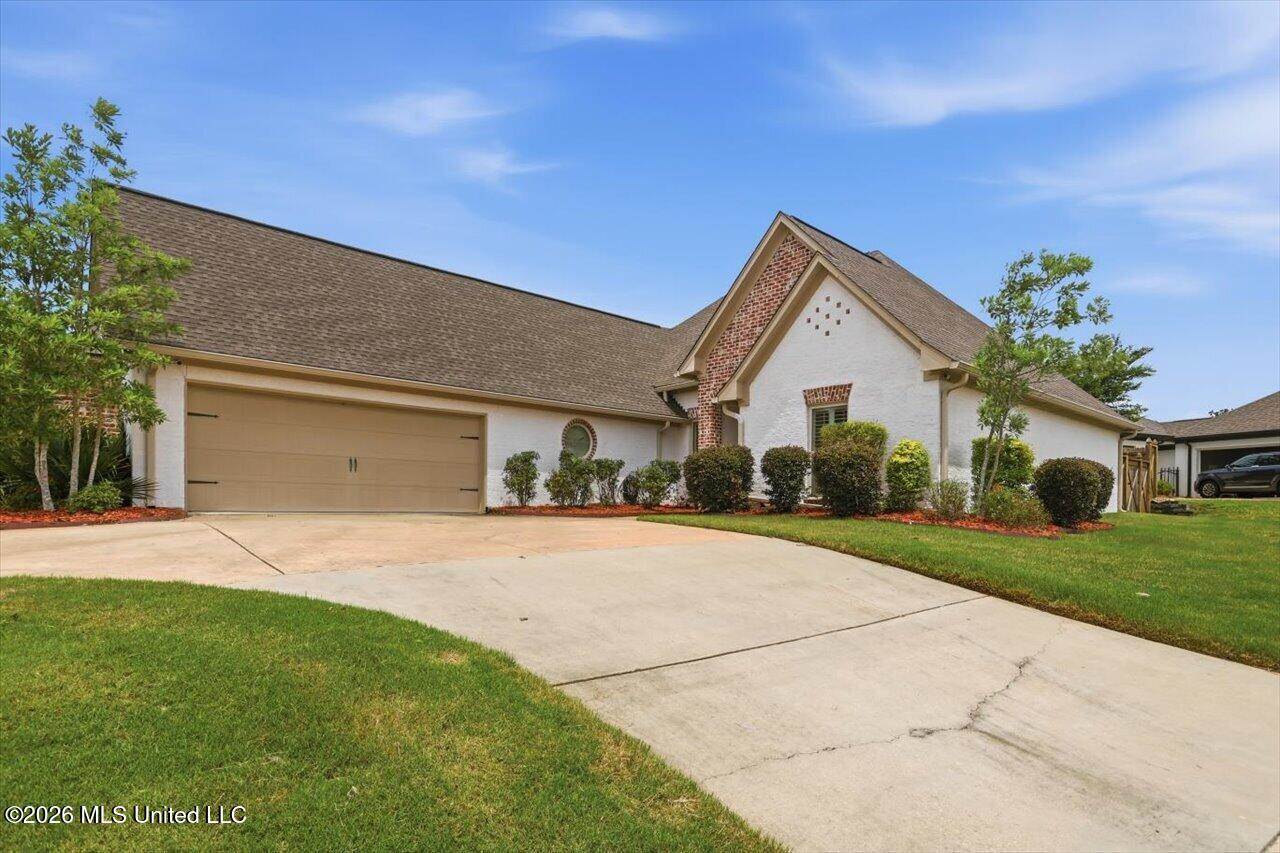 500 Treasure Cove, Flowood, MS 39232