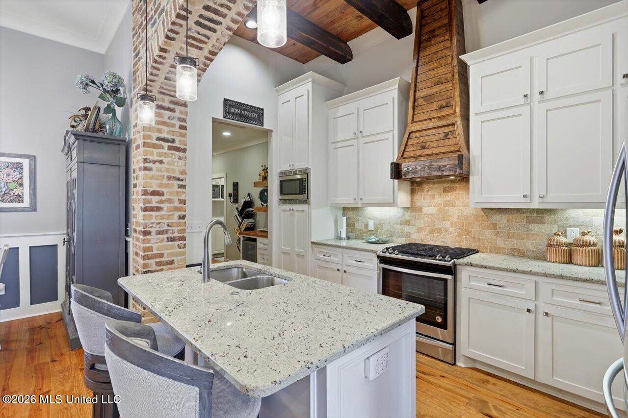 500 Treasure Cove, Flowood, MS 39232