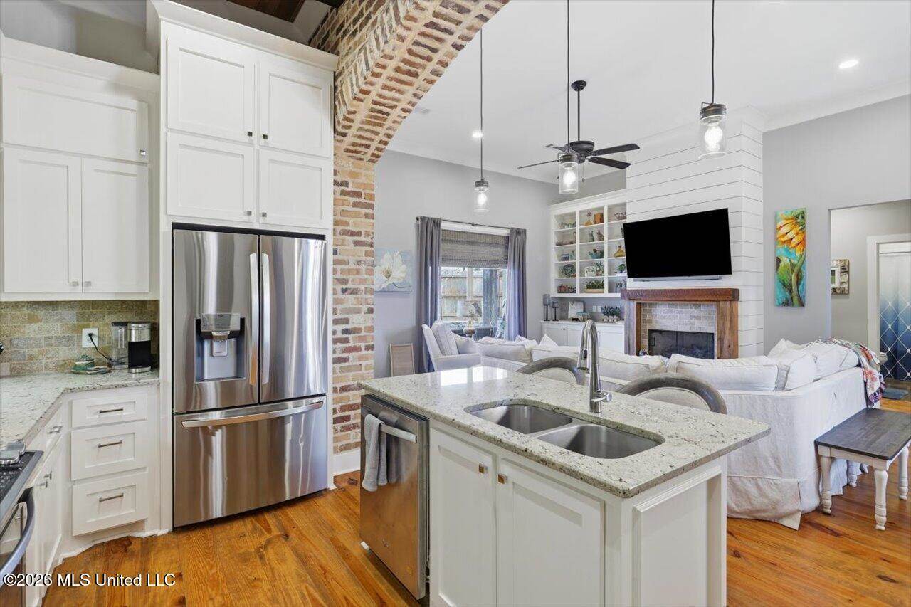 500 Treasure Cove, Flowood, MS 39232